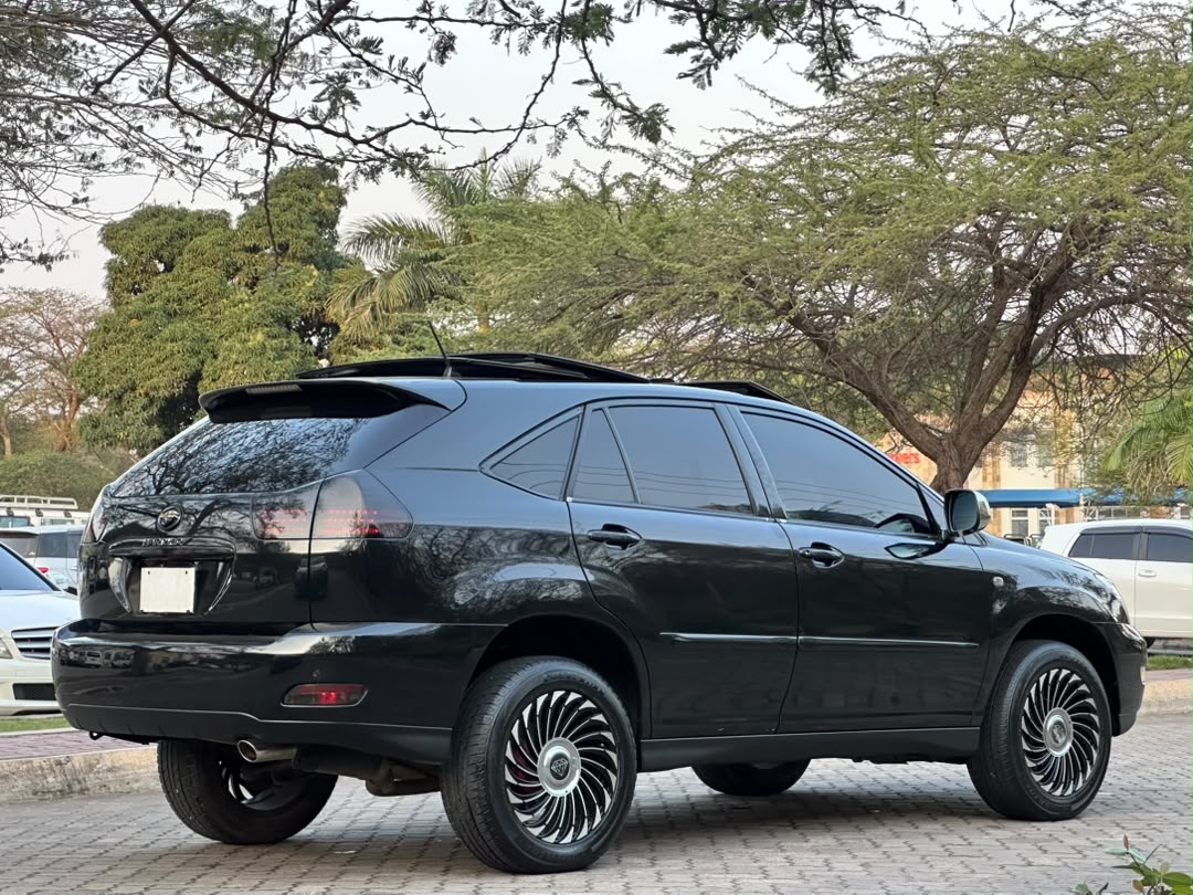 Toyota Harrier 240G thumbnail 10
